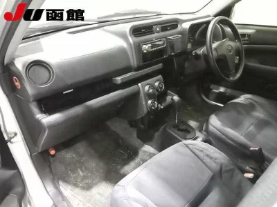 TOYOTA SUCCEED VAN