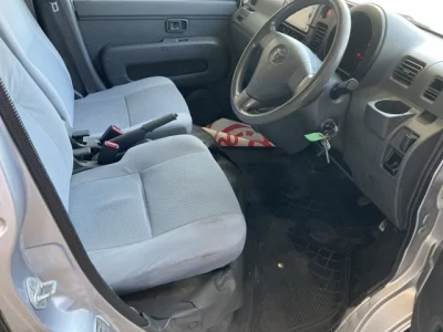 TOYOTA PIXIS VAN