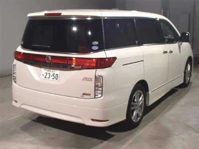 NISSAN ELGRAND