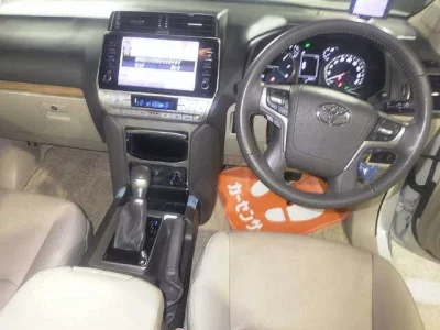 TOYOTA LAND CRUISER PRADO