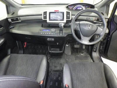 HONDA FREED SPIKE