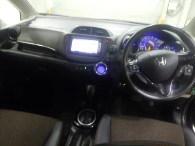 HONDA FIT SHUTTLE HYBRID