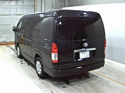 TOYOTA HIACE WAGON