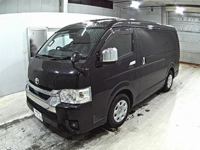 TOYOTA HIACE WAGON