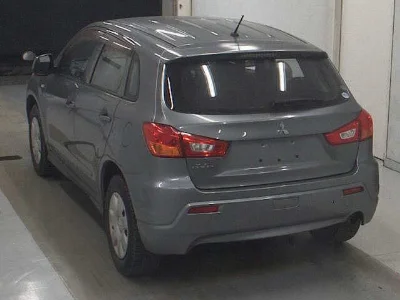 MITSUBISHI RVR
