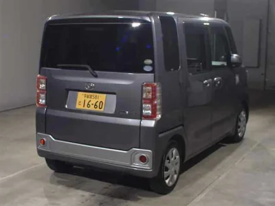 DAIHATSU WAKE