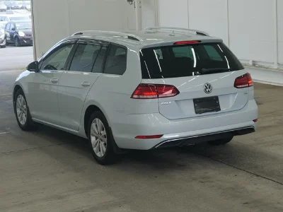 VOLKSWAGEN GOLF VARIANT