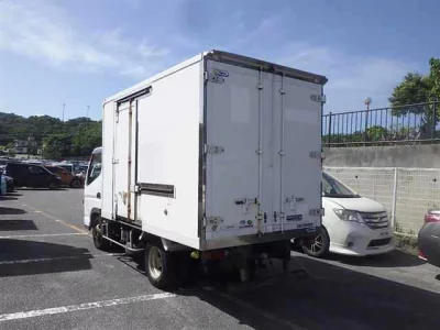MITSUBISHI CANTER