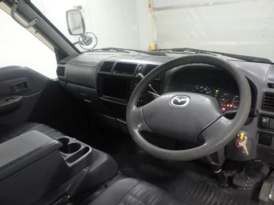 MAZDA BONGO VAN