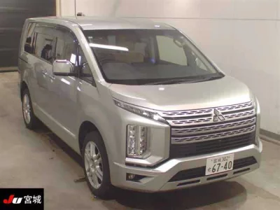 MITSUBISHI DELICA D:5