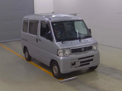 NISSAN NV100 CLIPPER