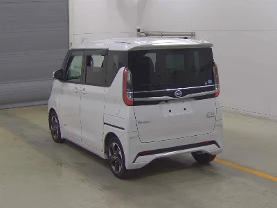 NISSAN ROOX
