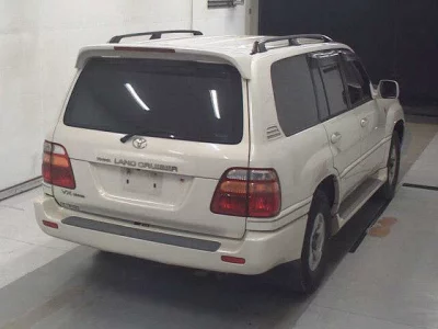 TOYOTA LAND CRUISER 100