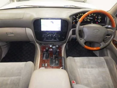 TOYOTA LAND CRUISER 100
