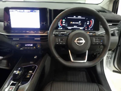 NISSAN AURA