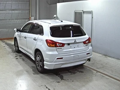 MITSUBISHI RVR
