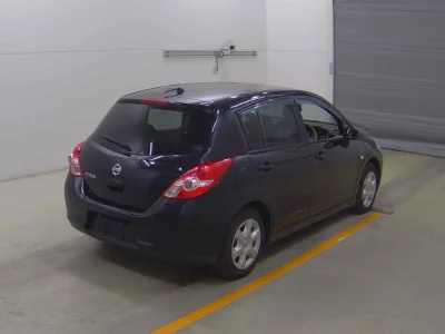 NISSAN TIIDA