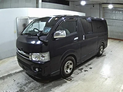 TOYOTA HIACE VAN