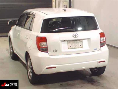 TOYOTA IST