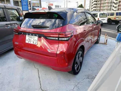 NISSAN AURA
