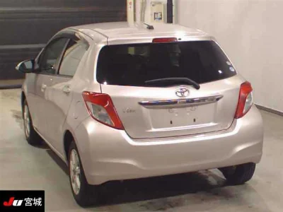 TOYOTA VITZ