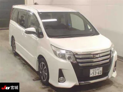 TOYOTA NOAH