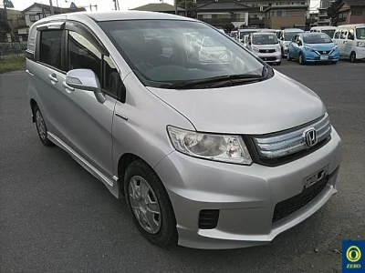 Honda FREED SPIKE