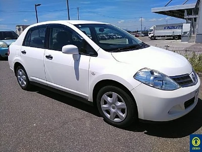 NISSAN TIIDA LATIO