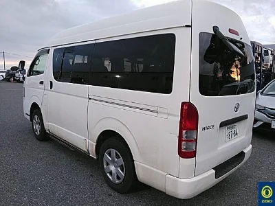 TOYOTA HIACE WAGON