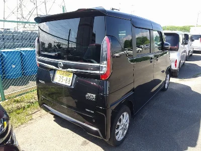 NISSAN ROOX