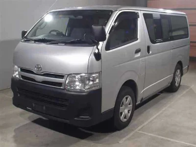 TOYOTA HIACE