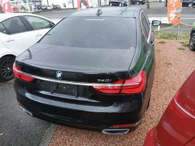 BMW 7 SERIES