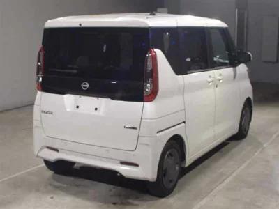 NISSAN ROOX