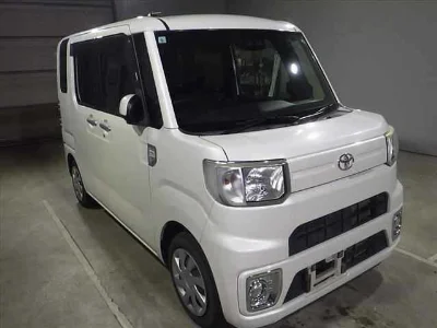TOYOTA PIXIS MEGA