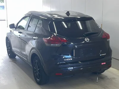 NISSAN KICKS