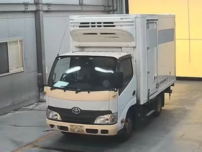 TOYOTA DYNA