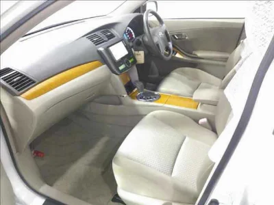 TOYOTA PREMIO