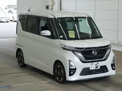 NISSAN ROOX
