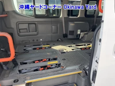 NISSAN NV350 CARAVAN