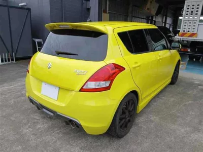 SUZUKI SWIFT