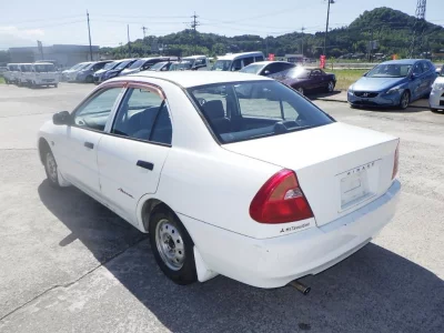 MITSUBISHI MIRAGE