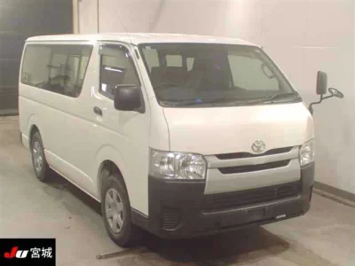 TOYOTA HIACE VAN