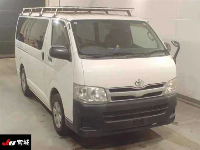 TOYOTA HIACE VAN