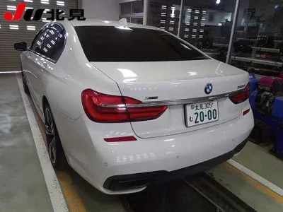 BMW 7 SERIES