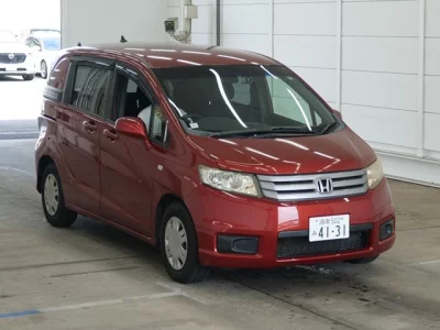 HONDA FREED SPIKE