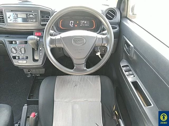 Daihatsu Mira e:S  с аукциона в Японии