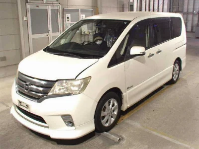 NISSAN SERENA
