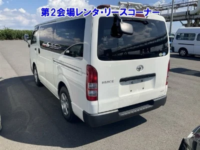 TOYOTA HIACE