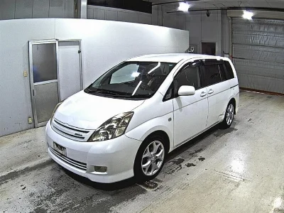 TOYOTA ISIS