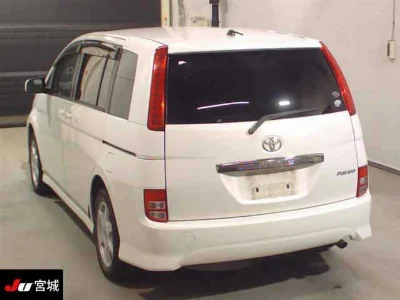 TOYOTA ISIS